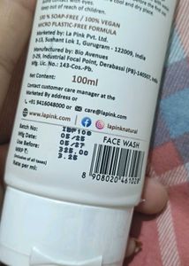La Pink White Haldi Face Wash