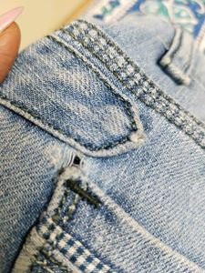 Light Blue Jeans (32)