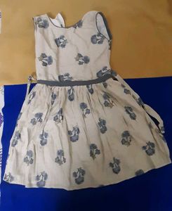 Floral Grey frock (4-6yrs)