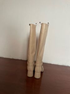 2 in 1 boots
