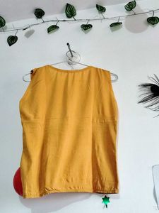 🌼 Mustard Sleeveless Top ☺️