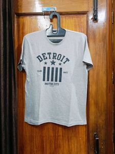 Beautiful Detroit Graphic T-Shirt