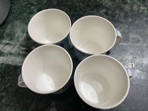 Floral Ceramic Mugs - Set of 4 with tray