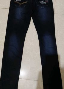 Get 8 Jeans at 300rs each Lelo Chupchap 🥰