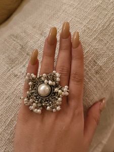 Pearl Ring Adjustable