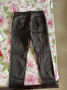 Formal pants from pantaloon