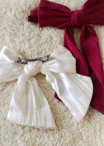 Bow-Details Hair Clips