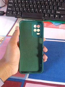 Realme 8 5G back cover.