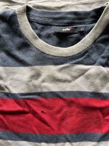 Celio tshirt With A Small Hole On Front