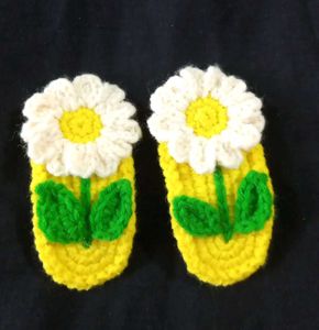 Beautiful Crochet Daisy Flower Hairclips