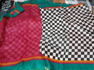 Checkered Pattern Saree