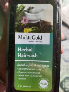 laHarbal Shampoo Without Any Hygienic Cha