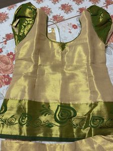 Girls&#39; Traditional Pattu Pavadai Set
