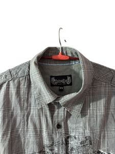 Men&#39;s Plaid Button-Down Shirt