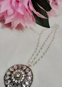 Silver Tone Earrings with pearl sahara