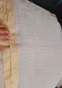 Elegant Kerala Saree - Cream &amp; Gold