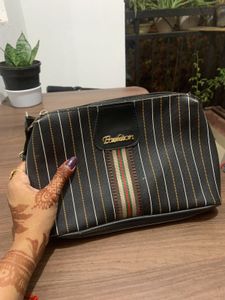 Fashionable Striped Crossbody Bag