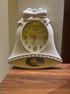 Dollar Quartz Clock