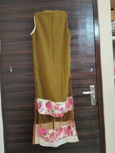 Floral Embroidered Kurti