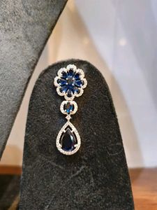 Elegant Necklace Set (2500 Each)