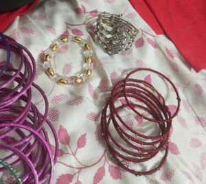 Mix Churi Of Different Colour Only In ₹199