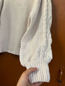 Cozy white Knit Sweater