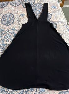 Black sleevless Vneck dress🖤