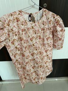 Floral Print Top with Puff Sleeves