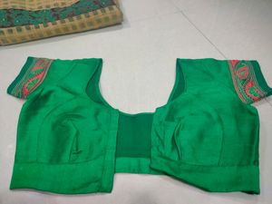 Green &amp; Gold Embellished Border Saree