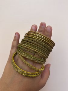 Mehendi Color Full Bangles Set
