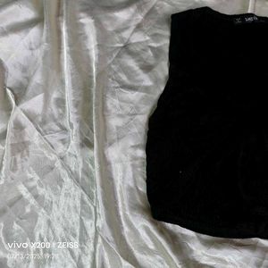 16137. Black Tie Front Crop Top