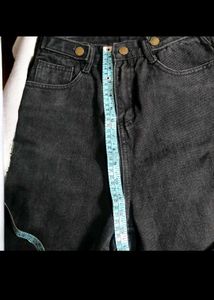 Mom Fit High Waisted Black Denim Jeans Waist 28