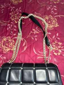 Chic Black Quilted Crossbody Bag