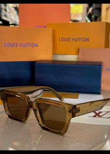 Louis Vuitton Sunglasses Unisex Og Store Model