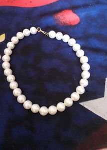 Elegant Pearl Necklace