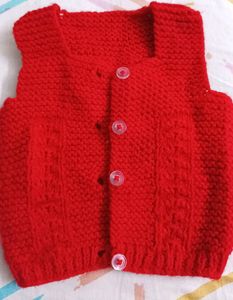 Infant half sleeves sweater