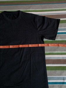 M -NEW  TSHIRT