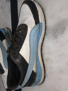 Puma Sneakers