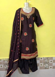 Embroidered Salwar Suit Set
