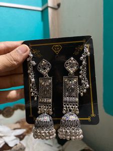 Jhumkaaa With Sar