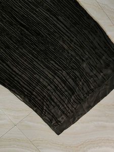 georget dress with black velvet strips💎