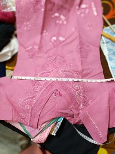 Elegant Pink Embroidered Kurta
