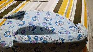Babyhug Feeding Pillow