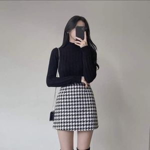 Houndstooth Mini Skirt