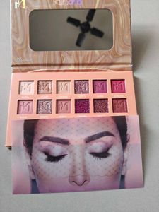 Minara Eyeshadow Palette no used