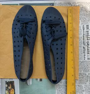 Cute Blue Lace-Up Flats