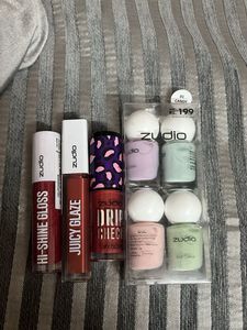 Zudio Lip Gloss & Nail Polish Set