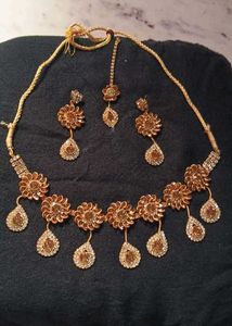 Dhamaka SALE ❗Elegant Gold-Tone Jewelry Set