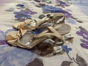 Nina Pumps
