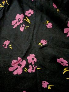 Black Colour Ladies Short Pant